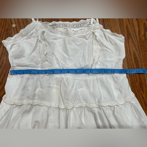 Elegant White Lace Camisole - Picture 8 of 10